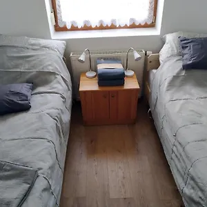 Tornacos Vendeghaz Apartament