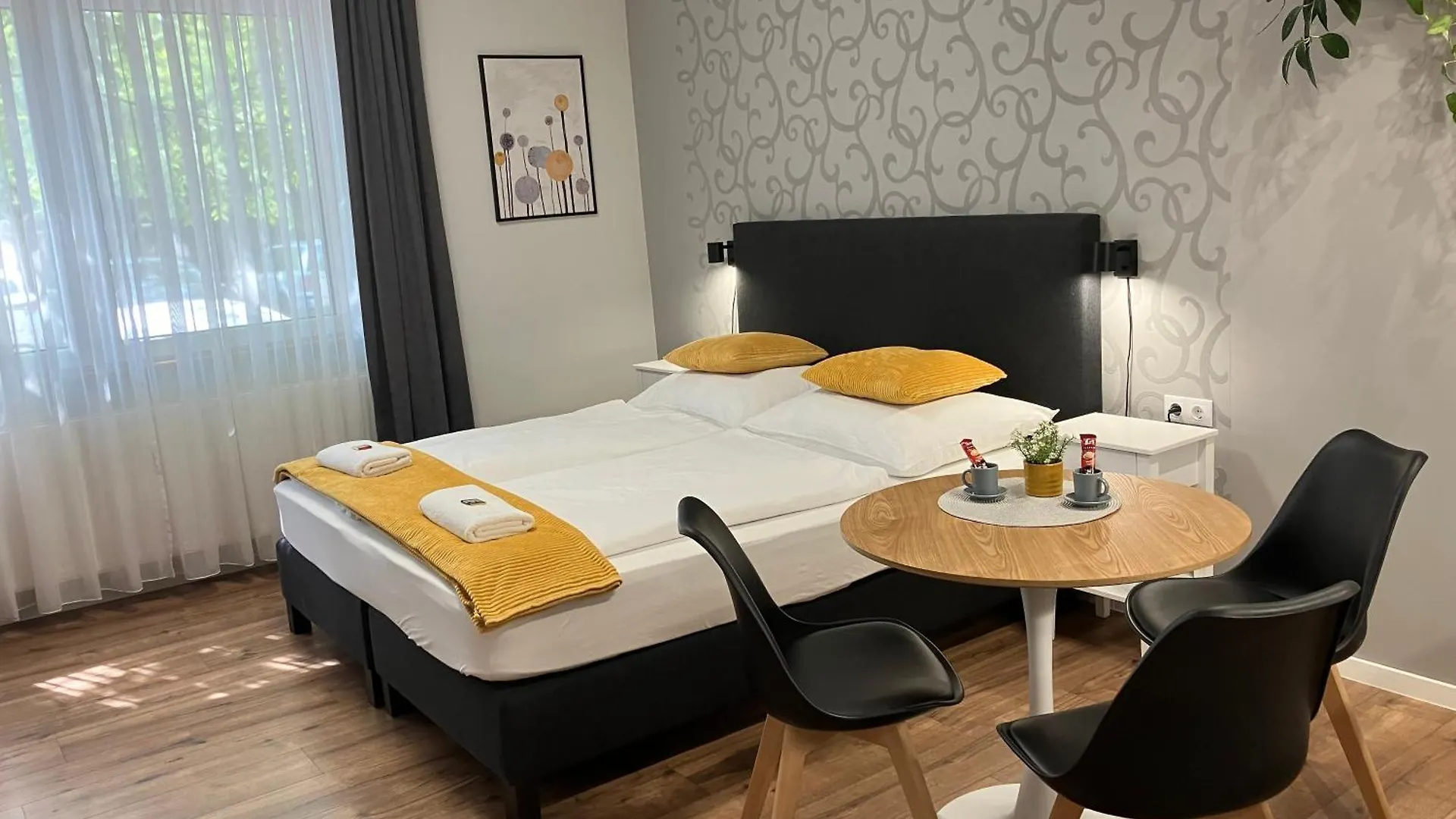 Illa Apartments 에게르