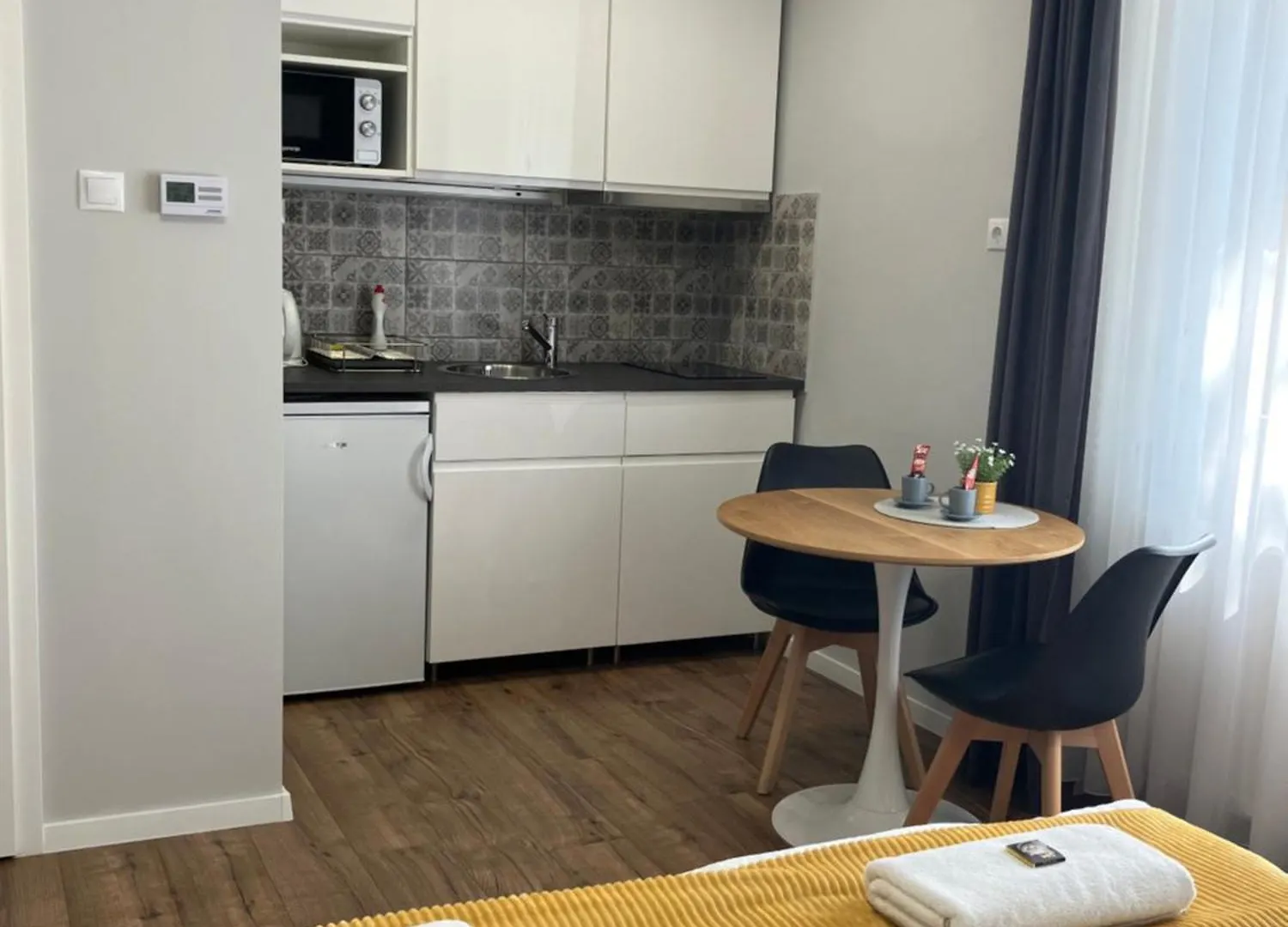 Illa Apartments 에게르
