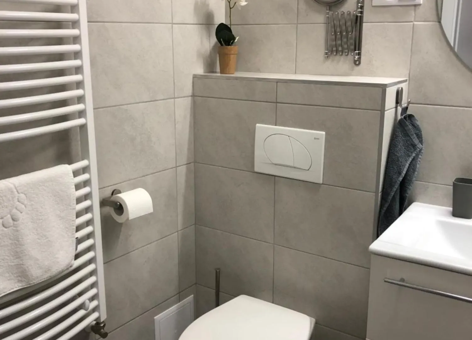 Illa Apartments 에게르